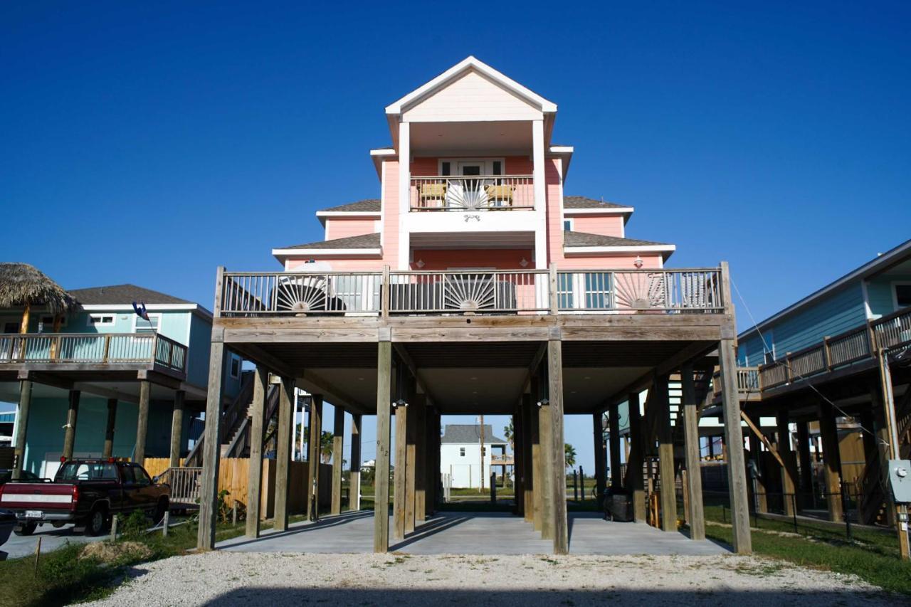 Chic Crystal Beach Escape With Deck - Walk To Beach! Bolivar Peninsula ภายนอก รูปภาพ
